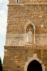 英石朱斯托里雅斯特圣吉乌斯托教堂雕像背景
