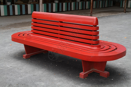 红红色经典古老变换长椅 放松 经典的 红色的背景图片