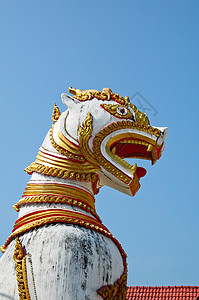 古老的守护神狮子雕塑 在塔伊兰寺庙前 东方图片