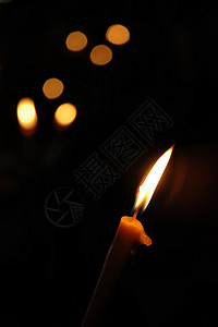 蜡烛 和平 黑暗的 宗教的 万圣节 灯光 宁静 烛光 柔软的 发光的背景图片