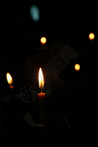 蜡烛 黑暗的 仪式 白色的 圣诞节 宁静 灯光背景图片