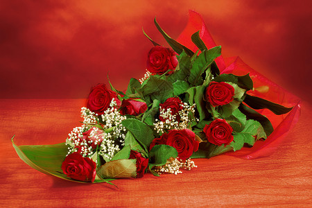 鲜红玫瑰花团 花园 婚礼 装饰品 展示 情人节 浪漫的 假期背景图片