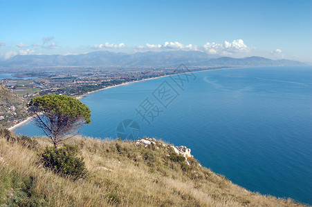 进口大众高尔夫海岸线视图 港口 海滨 明信片 地中海 沿海 球道 自然 蓝色的背景