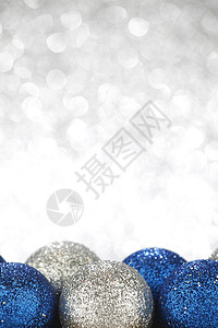 圣诞球 新年 装饰品 闪光 假期 玩具背景图片