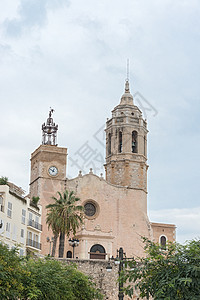 泰达西班牙锡奇斯圣巴托梅乌和圣特克拉教堂 当地地标背景