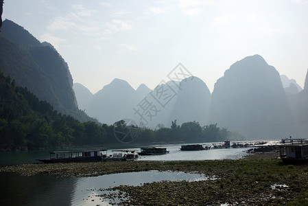 中国广西省桂林Yyu Yangsuo长河景观 水 地形图片