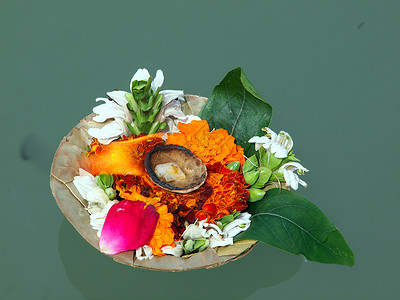 花朵在恒河上 哈里瓦 节日 蜡烛 亚洲 传统 文化图片