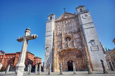 圣巴勃罗圣巴拉教堂高清图片