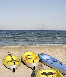 独木舟 水上运动 划独木舟 享受 海滩 户外 太阳 皮艇 乐趣图片