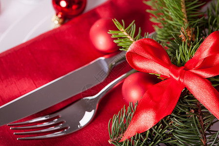 红洗圣诞场所布置 庆典 餐饮 装饰品 茶灯 桌子 刀具图片