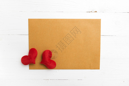 棕色纸和心脏 白色的 爱 天 假期背景图片