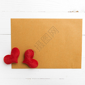 棕色纸和心脏 棕色的 浪漫 老的 白色的 信背景图片