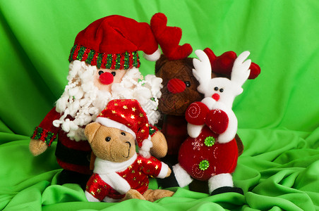 a 圣诞木偶 假期 坐着 宠物 年轻的 狗 帽子 小狗背景图片