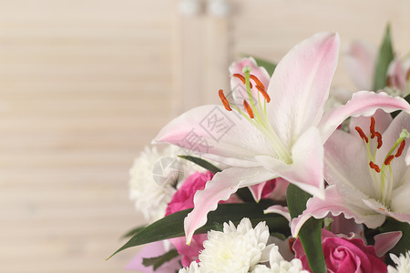 花束花 生日 百合 礼物 假期 粉色的 工作室 天背景图片