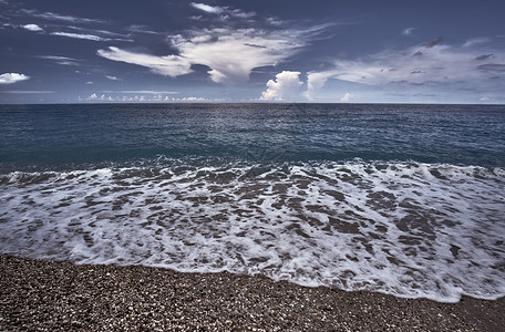 在一个岩石海滩上的比布 岛 希腊 水 假期高清图片