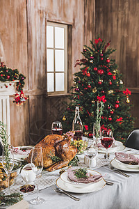 假日桌上的烤火鸡 圣诞节前夕 圣诞节的时候 可口的 食物 假期背景图片