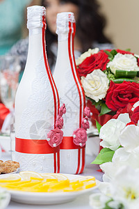 举行香槟的婚礼 香槟酒 装饰风格 新婚夫妇 红色的 幸福背景图片