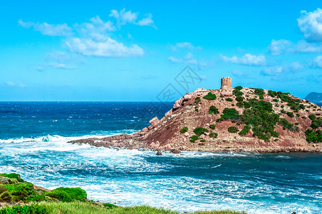 风日风中波比西奥洛海岸的景观 海浪 蓝色的 海景背景图片