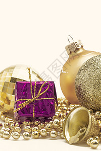圣诞金装饰 球 珠珠 钟声关闭 假期 灯 装饰品图片