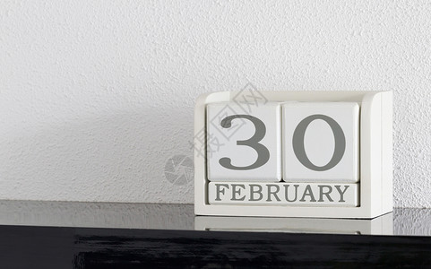 白色块日历当前日期 30 和 2 月 - 额外 历史 二月背景图片