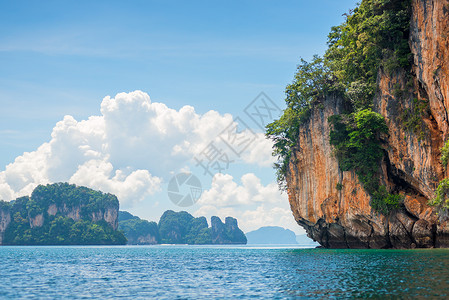 泰国悬崖陡峭 海面和山峰的封闭图片