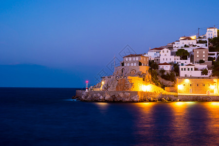 希腊夏天晚上的海德拉岛高清图片