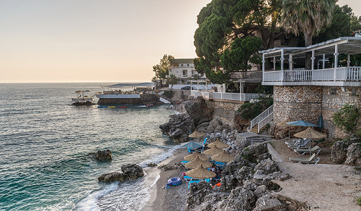 赫米蒂奇酒店阿尔巴尼亚Dhermi的夏夜傍晚 假期 海滨背景