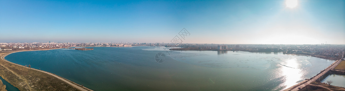 莫里希湖罗马尼亚布加勒斯特莫里湖 Morii Lake 的航空全景景观照片背景