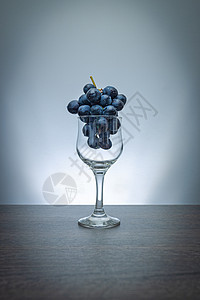 葡萄酒杯概念中的葡萄 转型 葡萄栽培 饮料 食物背景图片