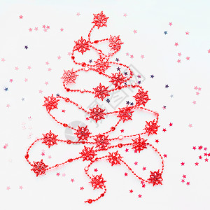 圣诞树由红雪花园和银星CO制成背景图片