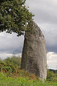 位于法国布列塔尼的特大利石纪念碑 旅行 文化背景图片