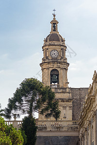 卡塔尼亚圣阿加萨大教堂时钟塔高清图片