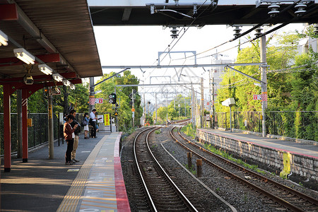 C2C平台6月2日 有人口和城镇的铁路站 速度 入口 建筑学背景