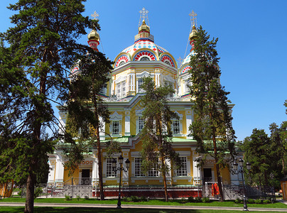 大天p图素材阿拉木图 - 升天大教堂 俄罗斯 公园 游客 亚洲背景