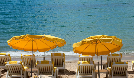Cannes - 休息椅和阳伞图片