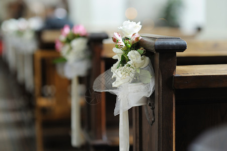 婚礼祭坛美丽的花花结婚装饰 装饰风格 宗教 教会 基督教 开花背景