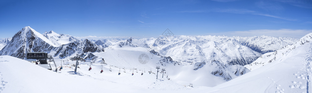 白雪山天空清除高清图片