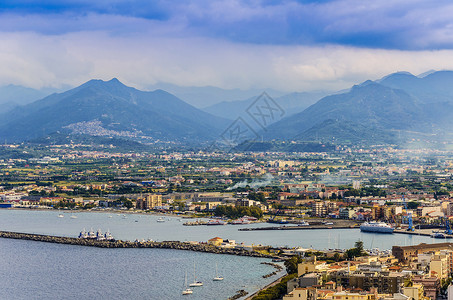 米拉佐和西西西里山脉港口全景图片