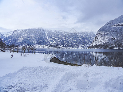 挪威Framfjorden的fjord湖河冬季风景 韦斯特兰 维克背景图片