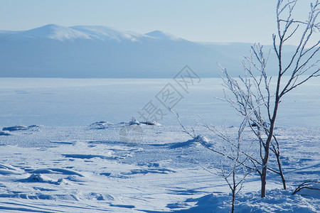 坎达拉克沙冬季白海和山脉 岭 南极洲 霜 荒凉 天空 风景背景