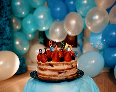 生日蛋糕 用蜡烛对抗蓝气球 庆祝 庆典 周年纪念日 数字背景图片