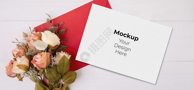 纪念明信片情人节 贺卡模型和木桌上的字母和花朵 空白的明信片和桌上的浪漫 呈现在周年纪念和庆祝活动中 顶视图 假日概念 快乐的 纸背景