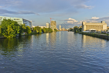 柏林之声柏林 旧城日落之景 在德国 欧洲的斯普里河边 德式建筑 天背景