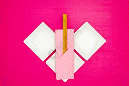 烧烤碗和竹筷子作为寿司食物 假期 圣诞节 银器 前夕背景图片