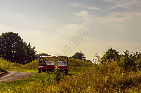 高尔夫球场的电动汽车 积极休闲 安静运动 娱乐 旅游 季节图片