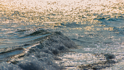 海水的特写影响沙滩上的沙子 海浪平静地流沙 放松的景色 天堂 浪潮背景图片