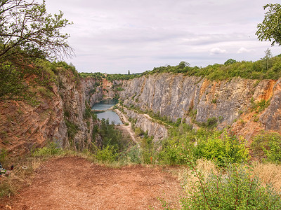 敖伦布拉格大峡谷布拉格南部废弃的Dolomite采石场 假期背景