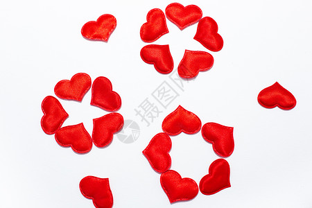 鲜花铺开红色的心背景图片