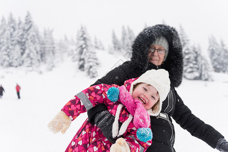 冬冬之乐 天 母亲 自然 脸 爱 孩子 雪 健康背景图片