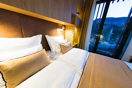 现代旅馆房间 灯 舒适 卧室 椅子 公寓图片